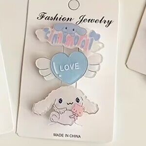 $ 2⃣DOLLARS>>>>>>CINNAMON ROLL 3 PIECE HAIR DECOR WOMEN OR GIRLS